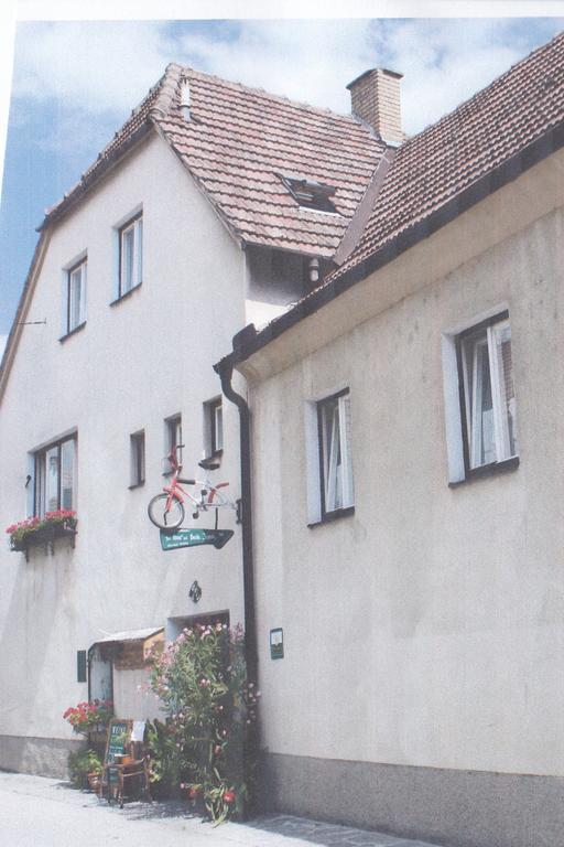 Weinbau-Gaestezimmer Martin Und Eva Maria Jamek Weissenkirchen in der Wachau Zewnętrze zdjęcie